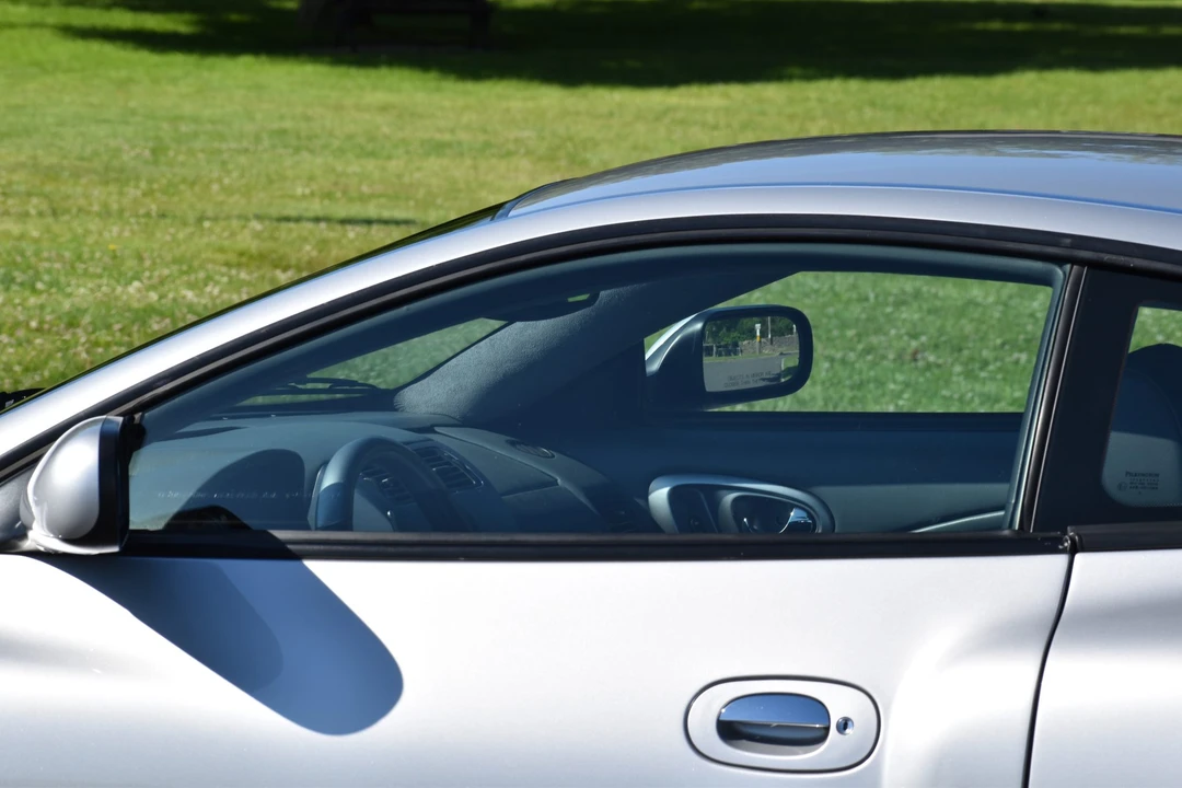 2003 Aston Martin Vanquish 1st Gen - Image 16 of 31