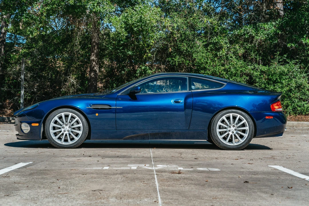 2003 Aston Martin Vanquish 1st Gen - Image 13 of 31