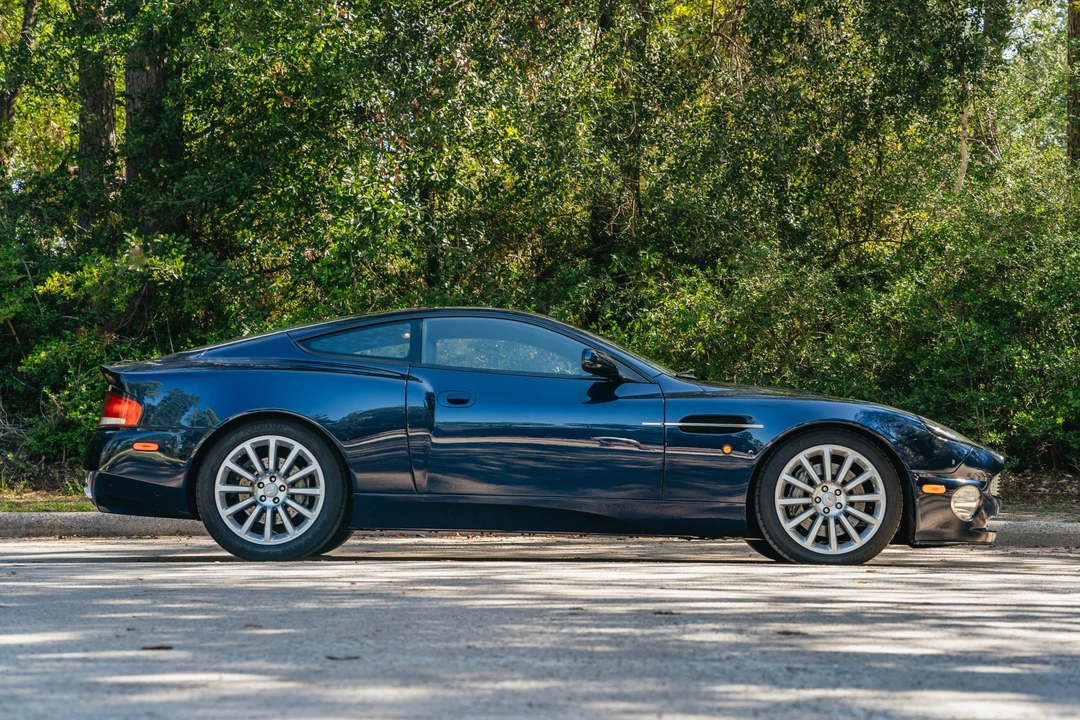 2003 Aston Martin Vanquish 1st Gen - Image 8 of 31
