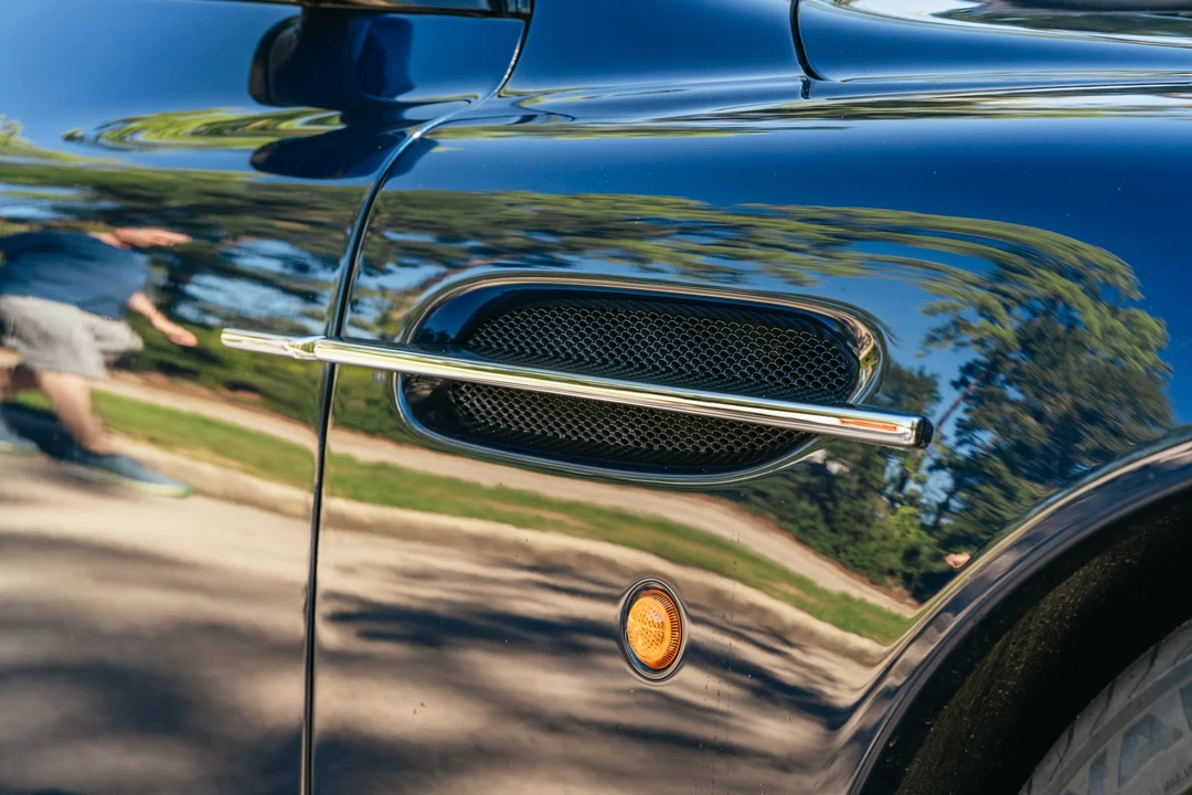 2003 Aston Martin Vanquish 1st Gen - Image 27 of 31