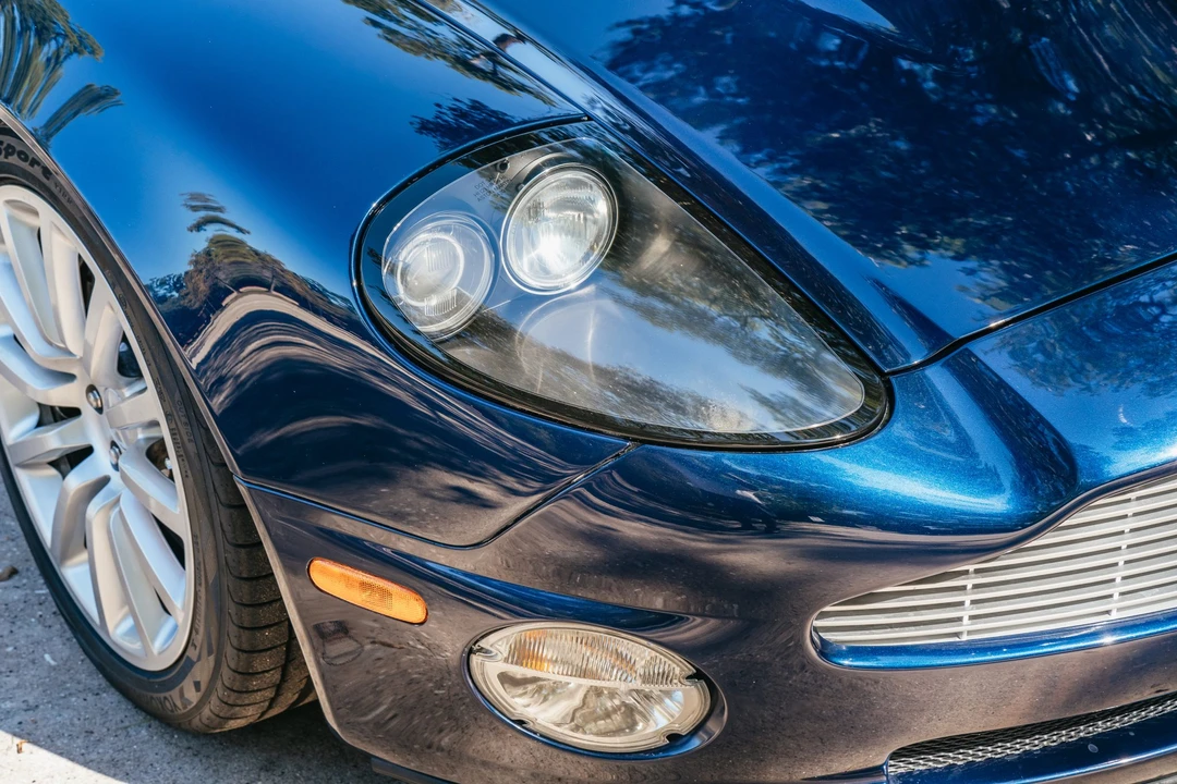 2003 Aston Martin Vanquish 1st Gen - Image 22 of 31