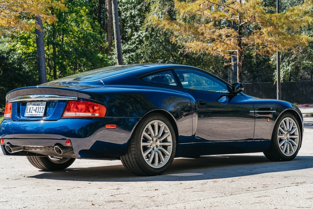 2003 Aston Martin Vanquish 1st Gen - Image 9 of 31