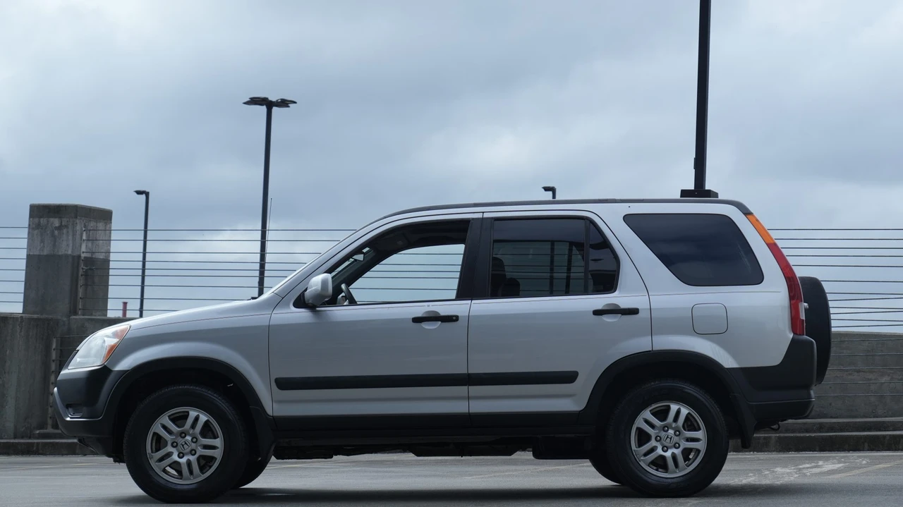 2003 Honda CR-V 2nd Gen - Image 11 of 31