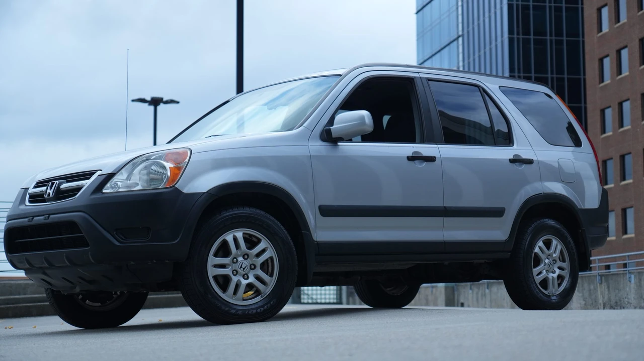 2003 Honda CR-V 2nd Gen - Image 9 of 31