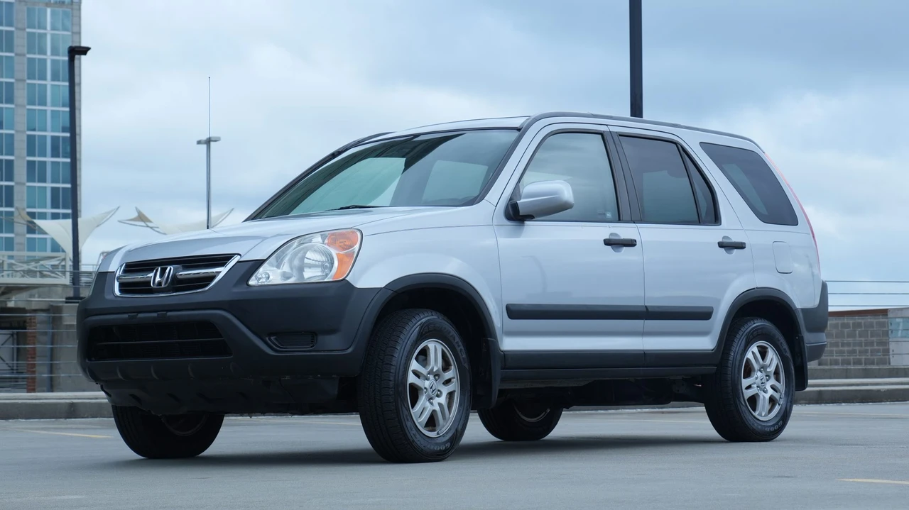 2003 Honda CR-V 2nd Gen - Image 8 of 31
