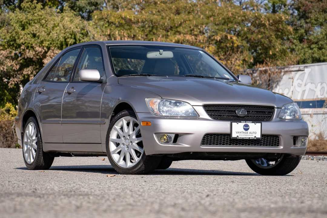 2003 Lexus IS 1st Gen - Image 10 of 31
