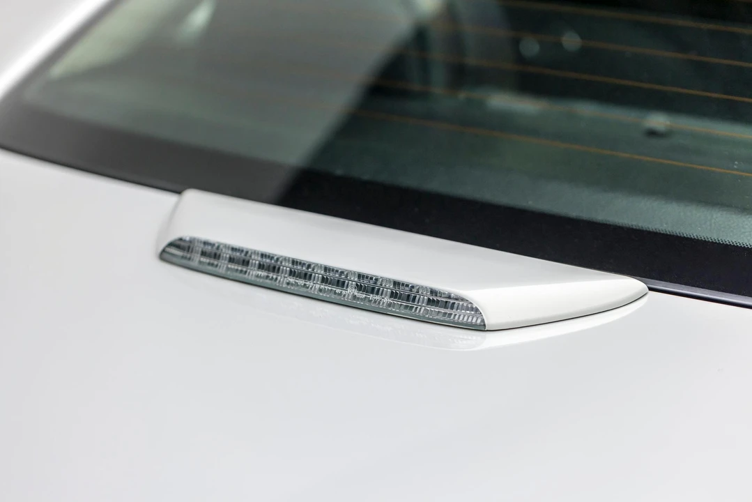 2004 Lexus SC430 - Image 29 of 31