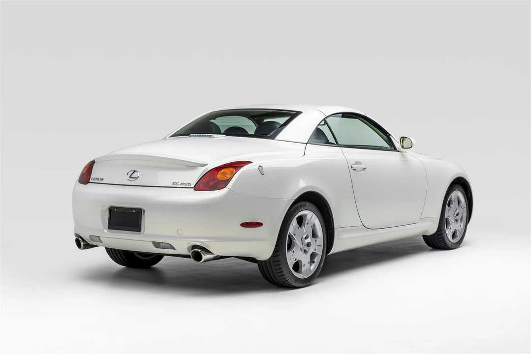 2004 Lexus SC430 - Image 10 of 31
