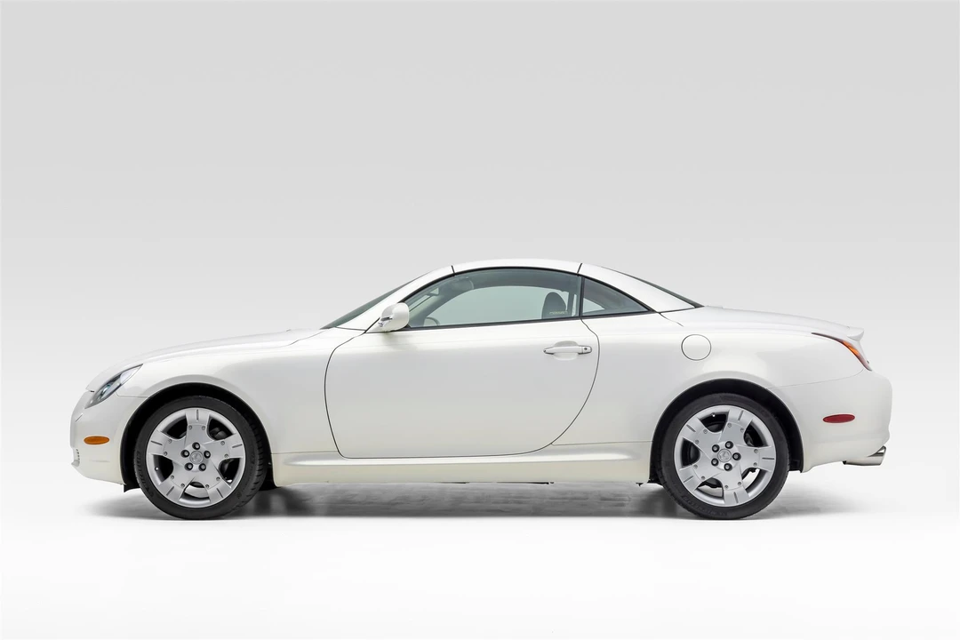 2004 Lexus SC430 - Image 4 of 31