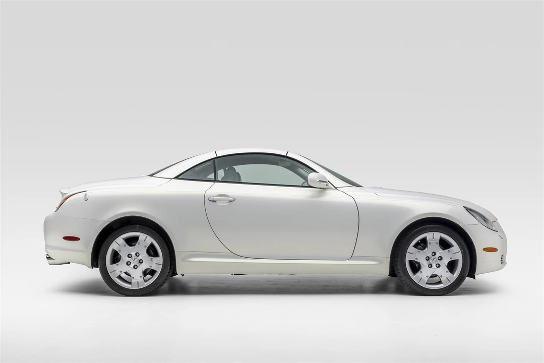 2004 Lexus SC430 - Image 19 of 31