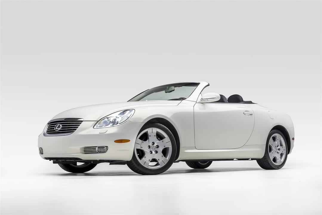 2004 Lexus SC430 - Image 2 of 31