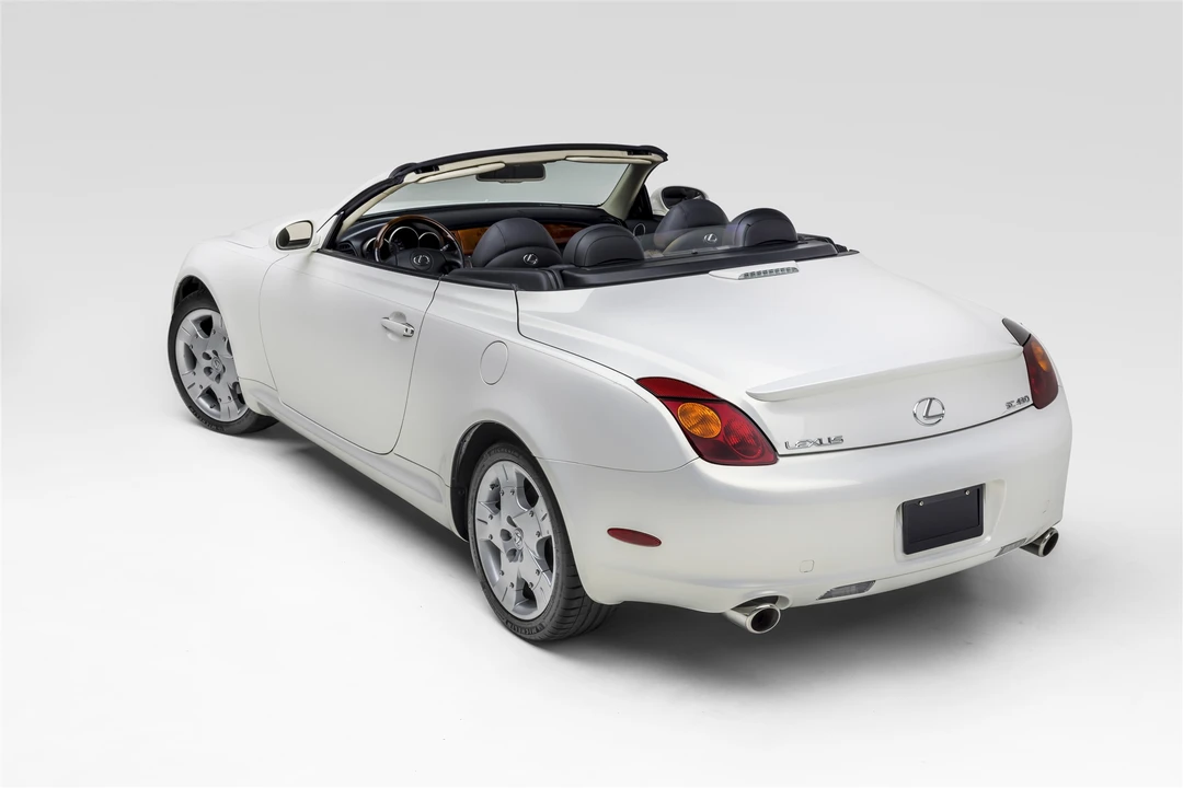 2004 Lexus SC430 - Image 10 of 31