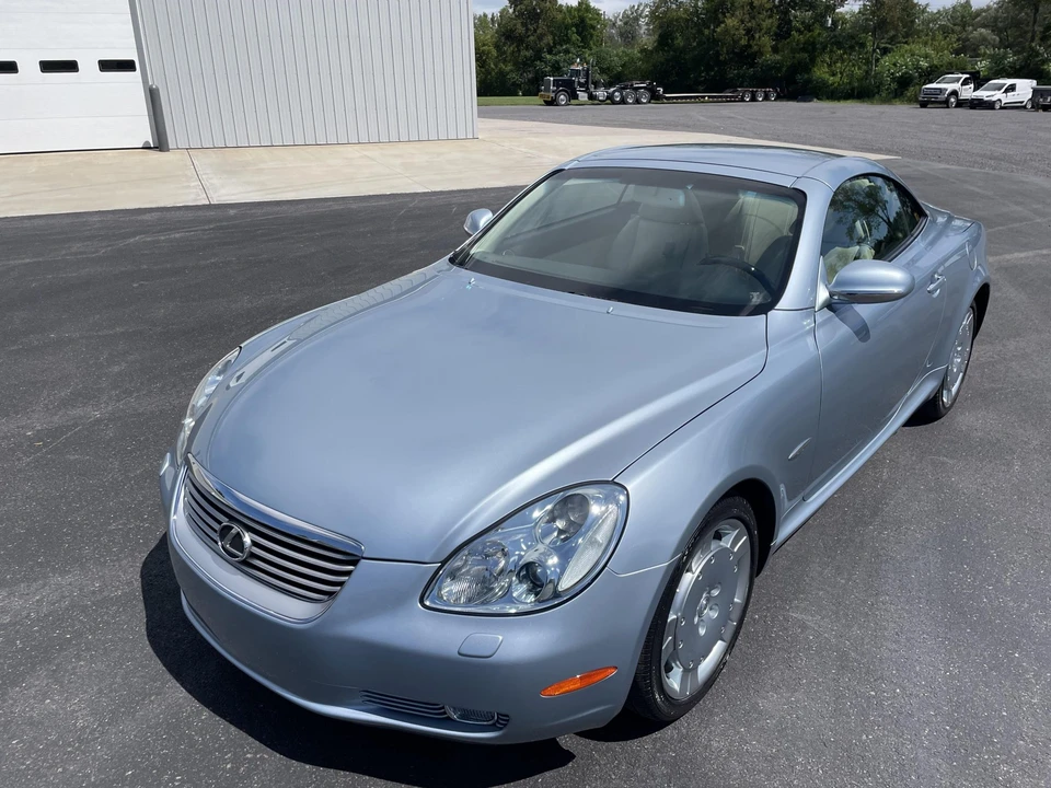 2004 Lexus SC430 - Image 2 of 31