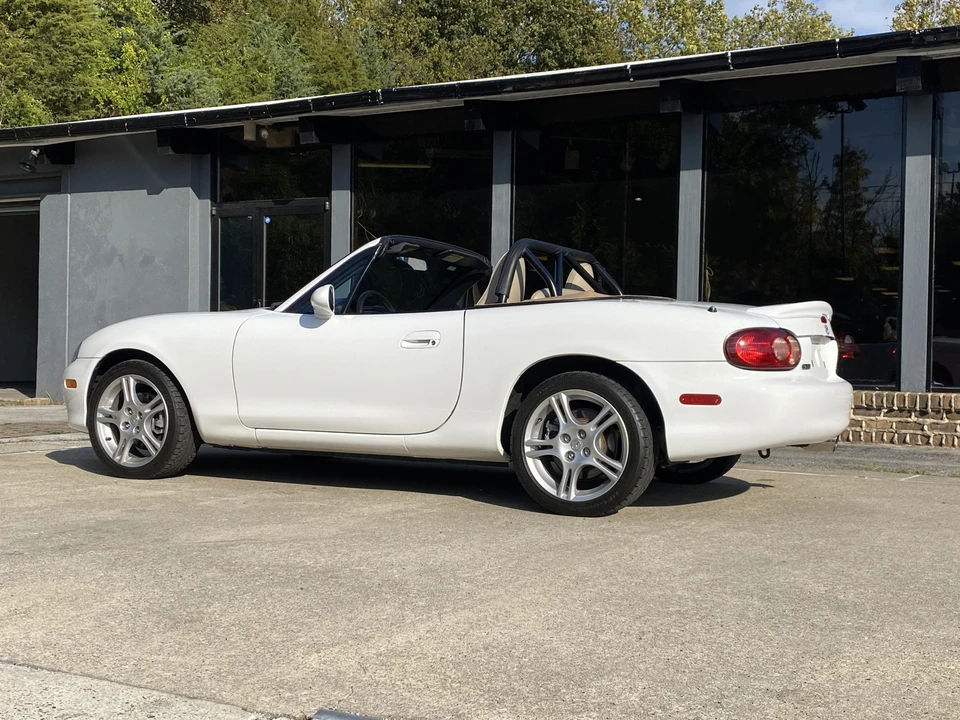 2004 Mazda NB MX-5 Miata - Image 11 of 31