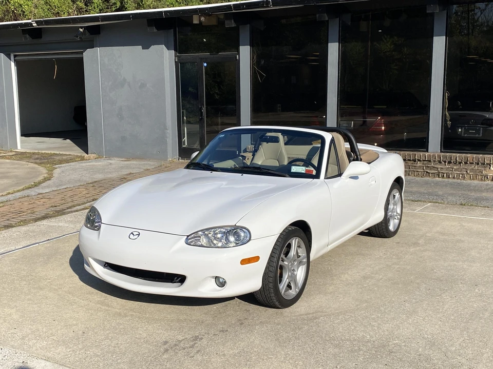 2004 Mazda NB MX-5 Miata - Image 2 of 31