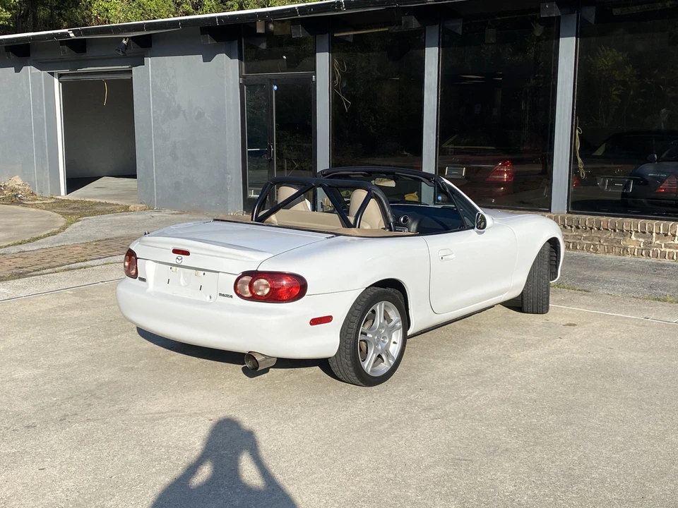 2004 Mazda NB MX-5 Miata - Image 18 of 31