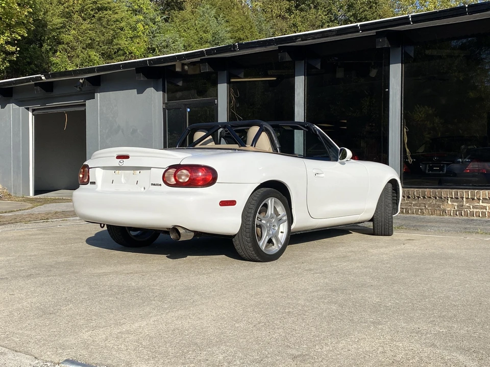2004 Mazda NB MX-5 Miata - Image 19 of 31