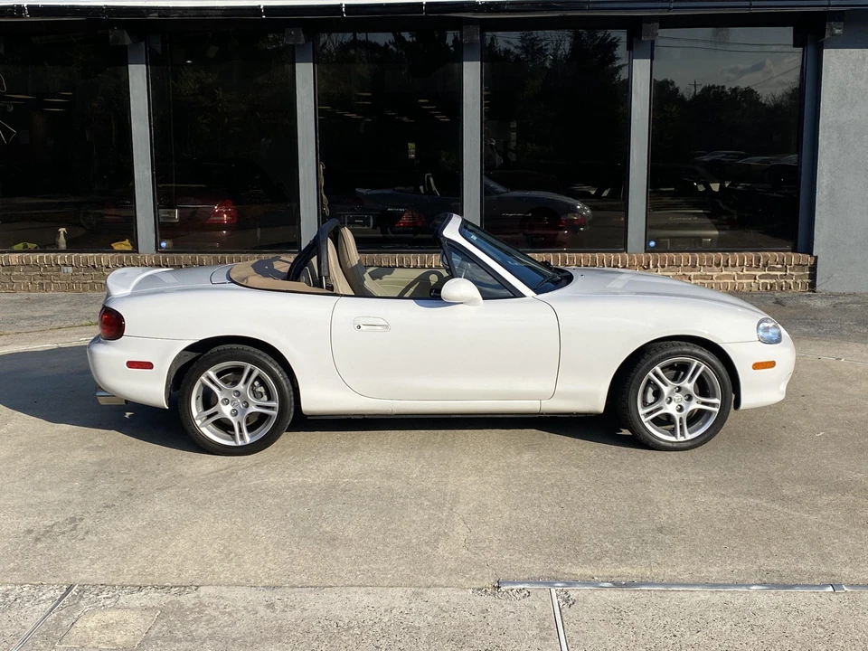 2004 Mazda NB MX-5 Miata - Image 24 of 31