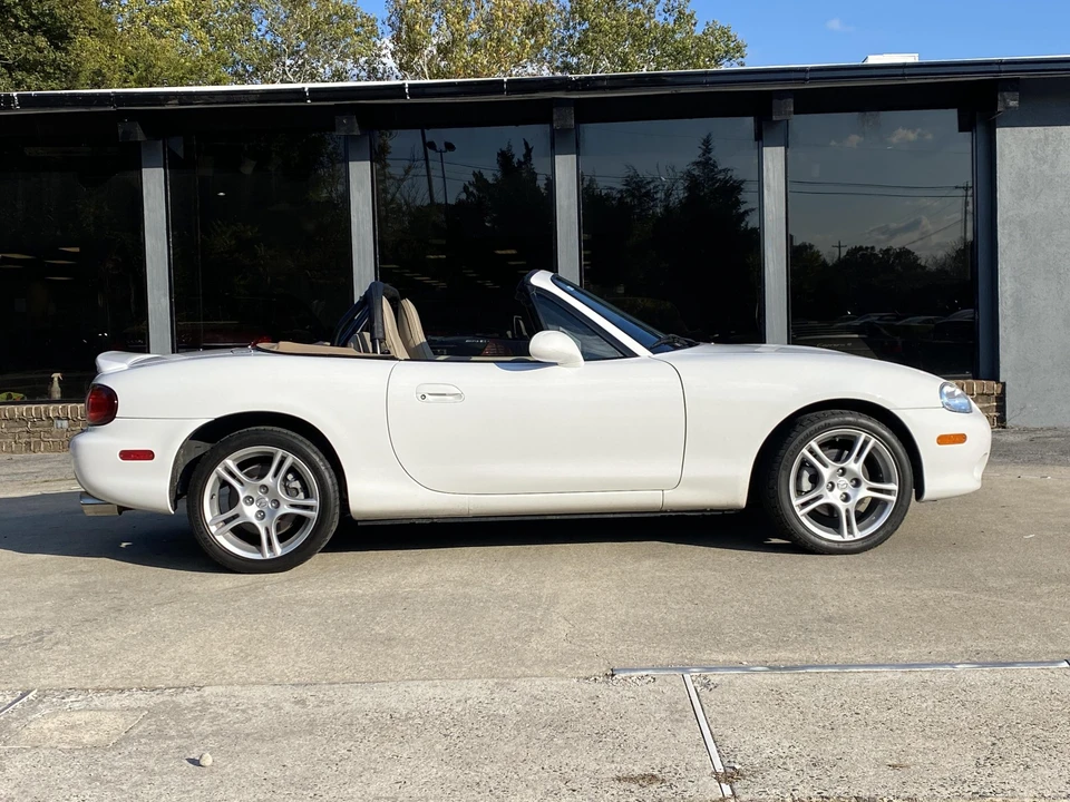 2004 Mazda NB MX-5 Miata - Image 23 of 31