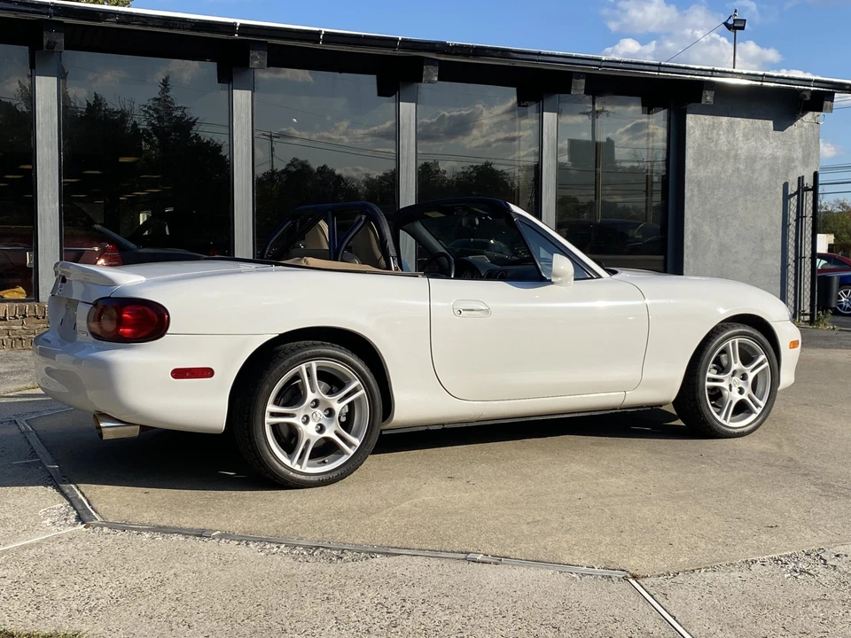 2004 Mazda NB MX-5 Miata - Image 21 of 31