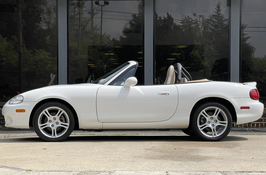 2004 Mazda NB MX-5 Miata - Image 17 of 31