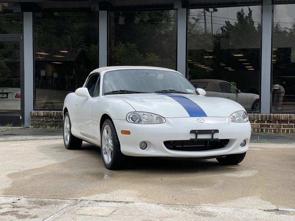 2004 Mazda NB MX-5 Miata - Image 25 of 31