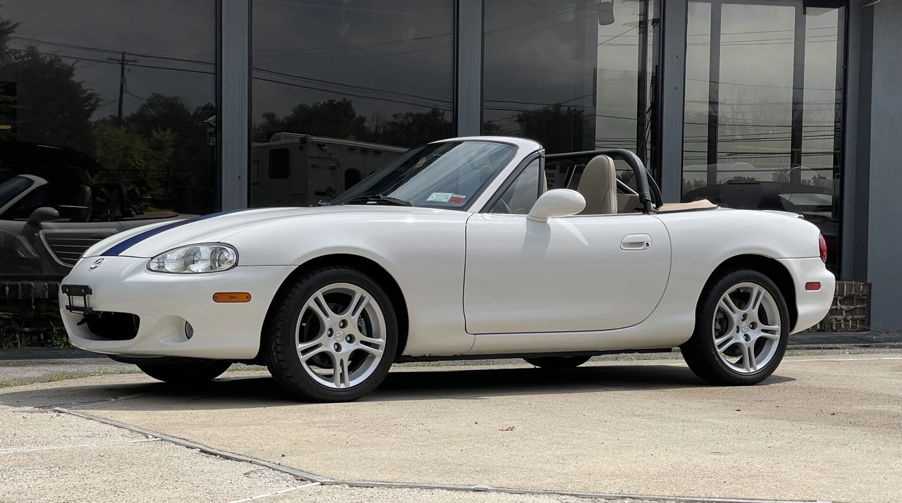 2004 Mazda NB MX-5 Miata - Image 19 of 31