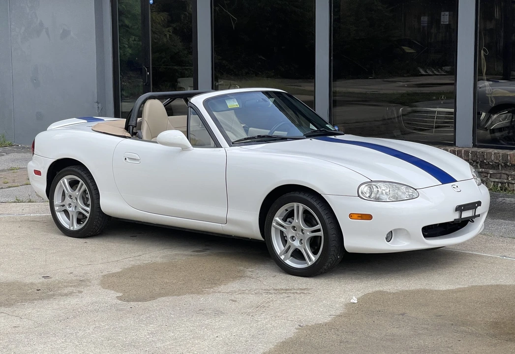 2004 Mazda NB MX-5 Miata - Image 3 of 31