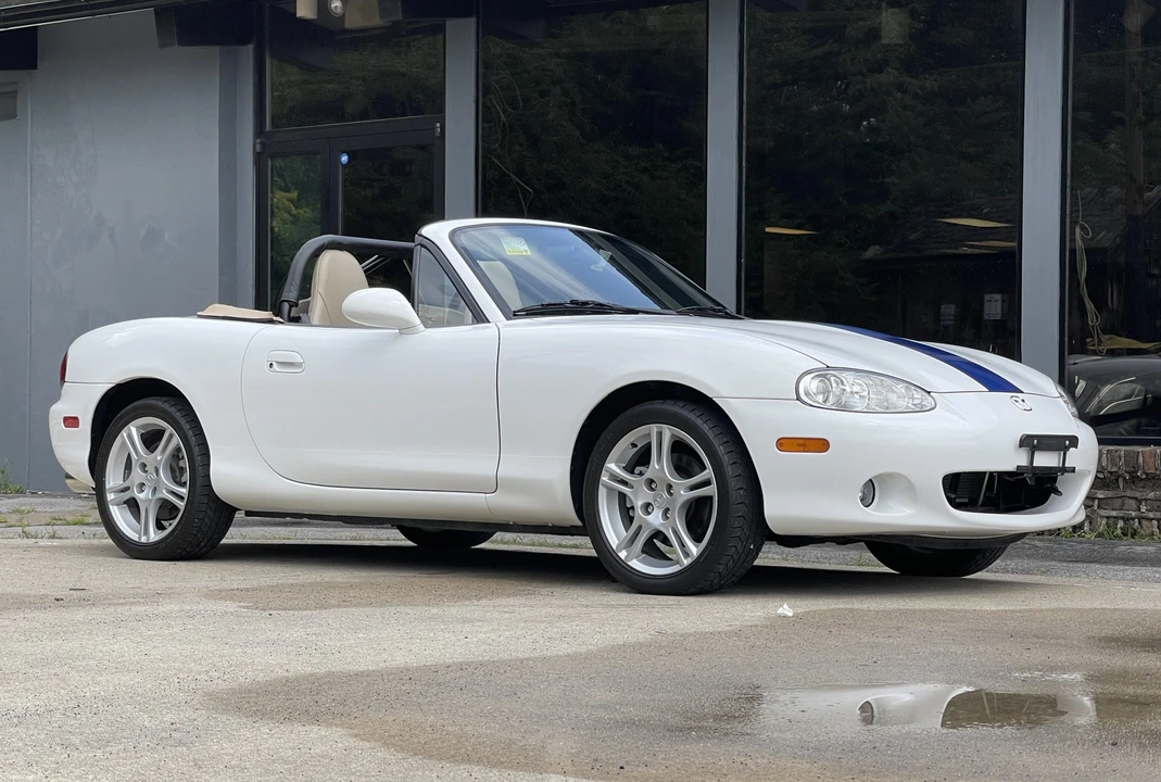 2004 Mazda NB MX-5 Miata - Image 4 of 31