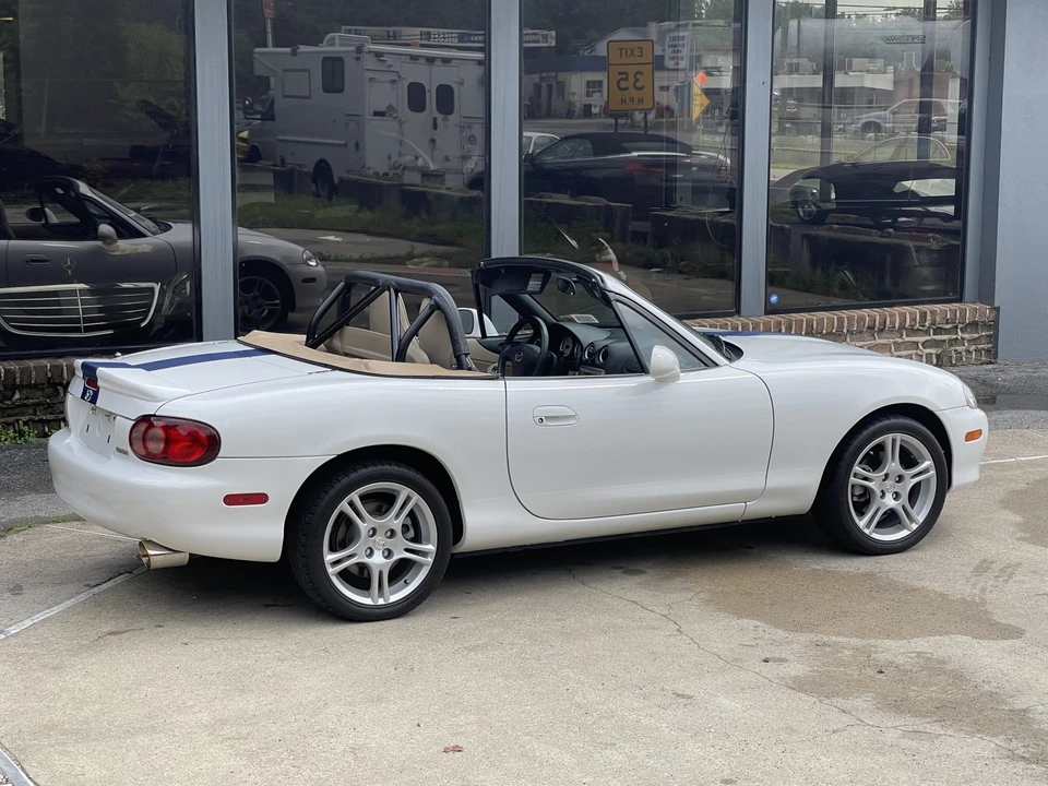 2004 Mazda NB MX-5 Miata - Image 8 of 31