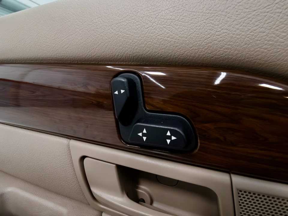 2004 Mercury Grand Marquis - Image 30 of 31