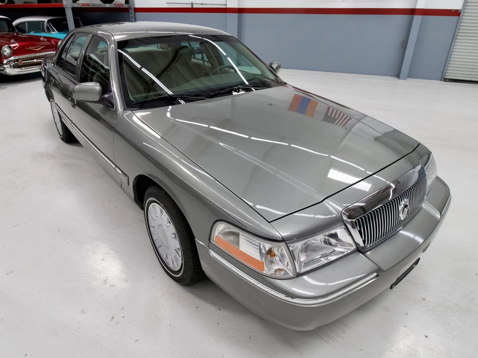2004 Mercury Grand Marquis - Image 13 of 31