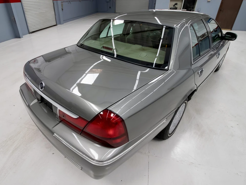 2004 Mercury Grand Marquis - Image 12 of 31