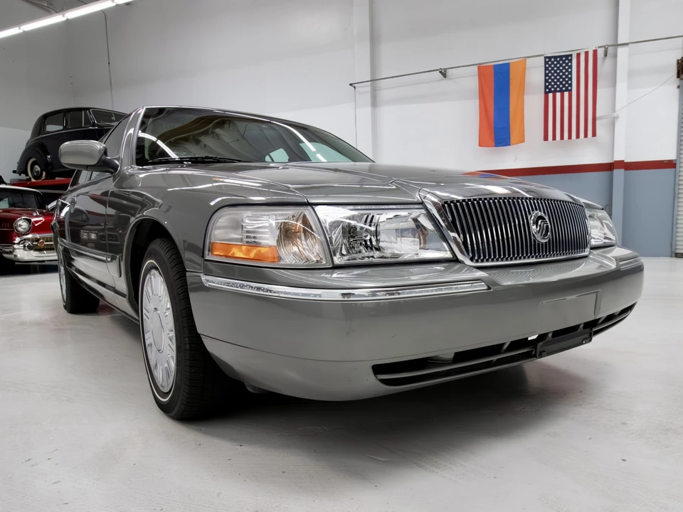 2004 Mercury Grand Marquis - Image 14 of 31