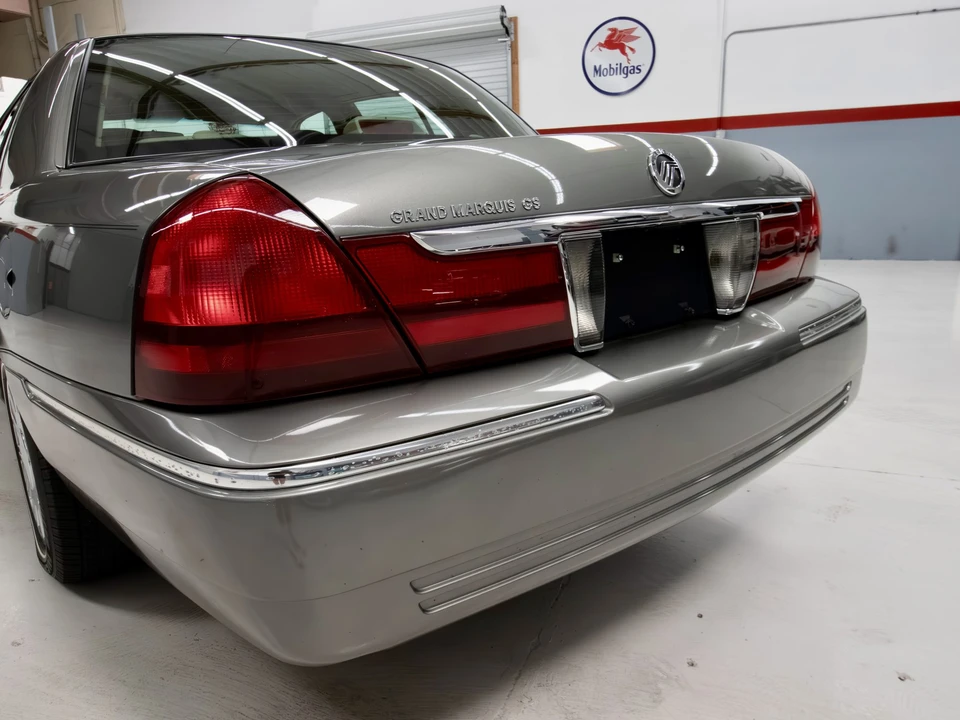 2004 Mercury Grand Marquis - Image 16 of 31