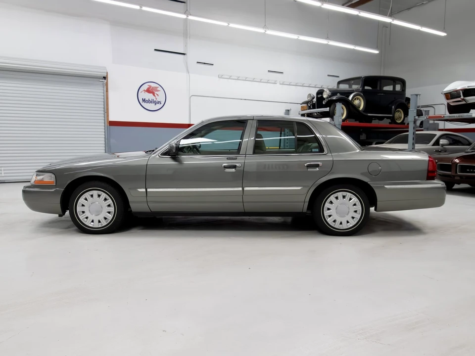 2004 Mercury Grand Marquis - Image 3 of 31