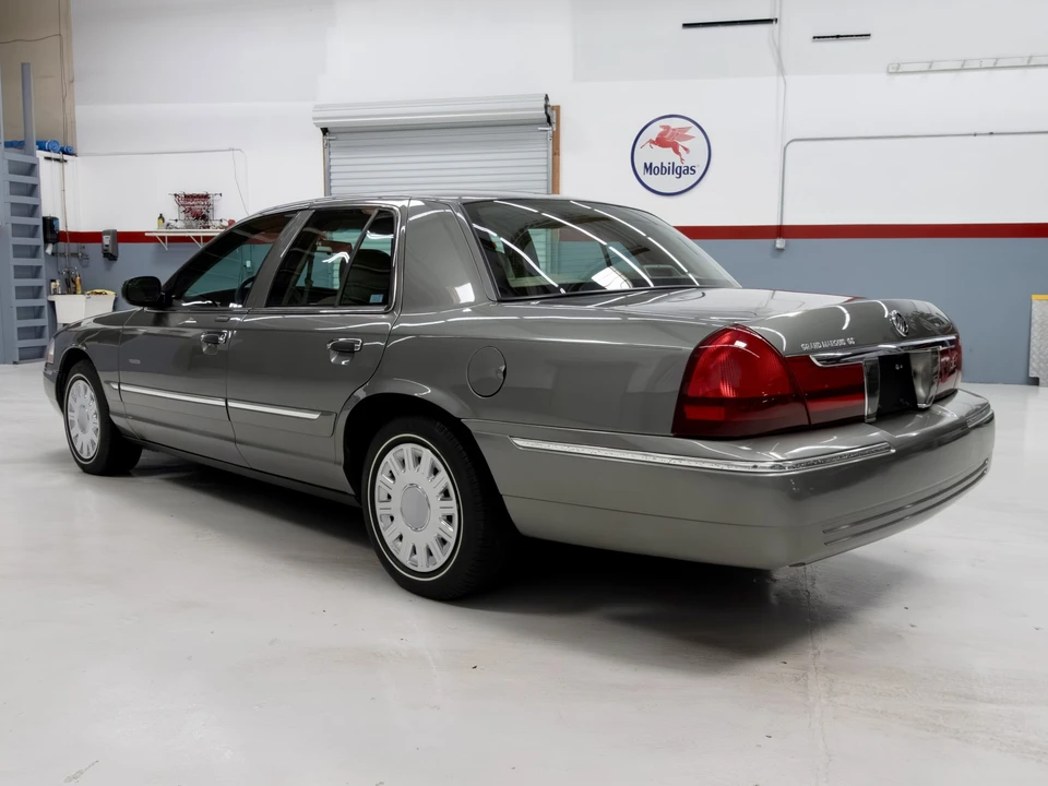 2004 Mercury Grand Marquis - Image 4 of 31