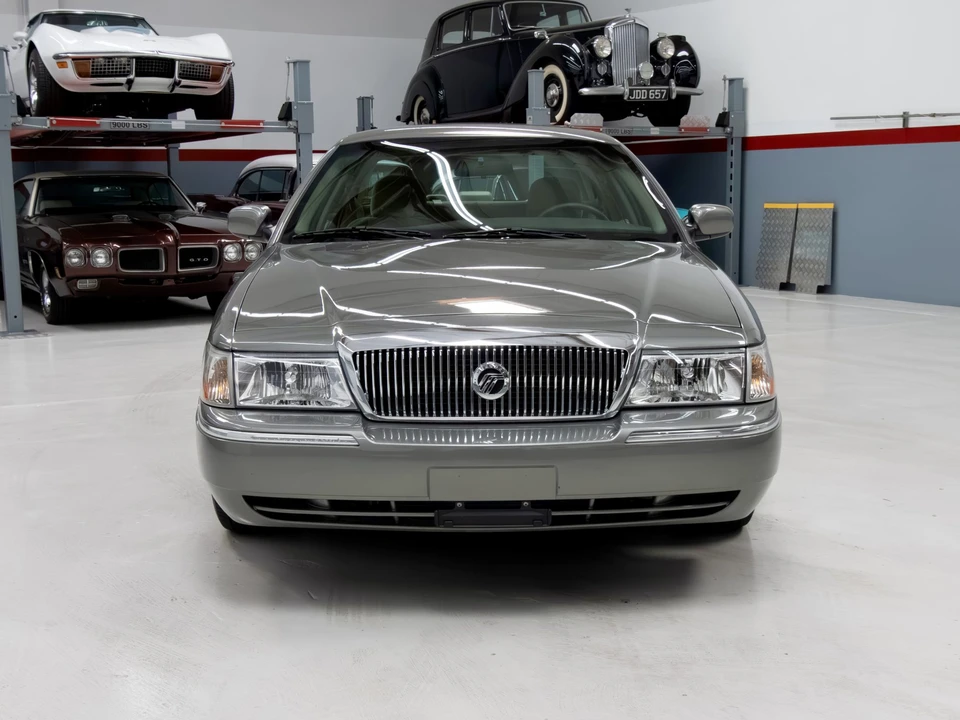 2004 Mercury Grand Marquis - Image 9 of 31