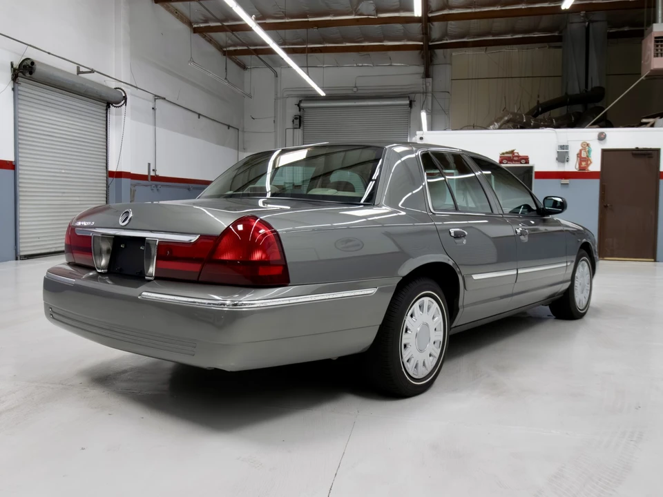 2004 Mercury Grand Marquis - Image 6 of 31