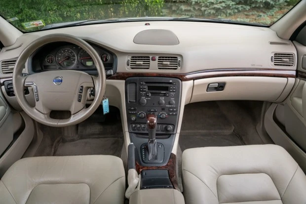 2004 Volvo S80 1st Gen - Image 5 of 7