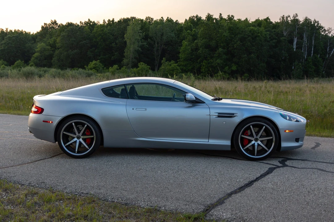 2005 Aston Martin DB9 - Image 11 of 31