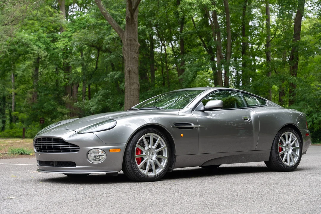 2005 Aston Martin Vanquish 1st Gen - Image 15 of 31