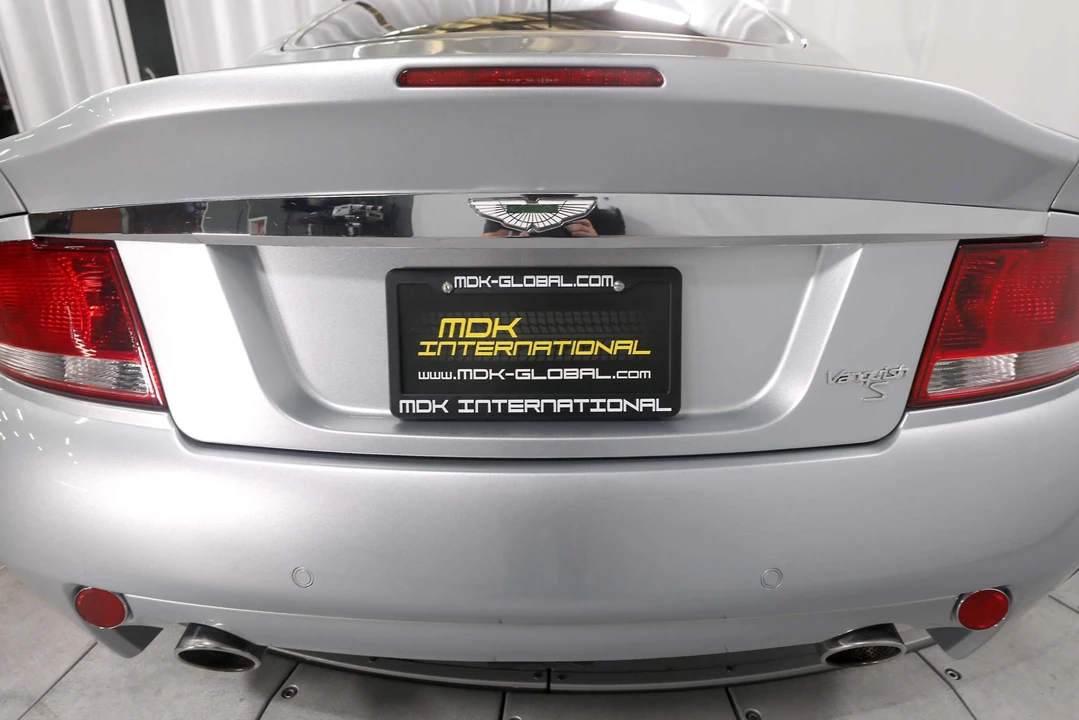 2005 Aston Martin Vanquish 1st Gen - Image 23 of 31