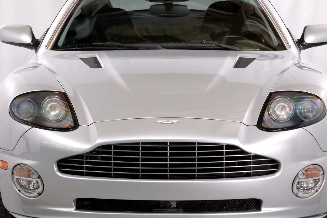 2005 Aston Martin Vanquish 1st Gen - Image 21 of 31