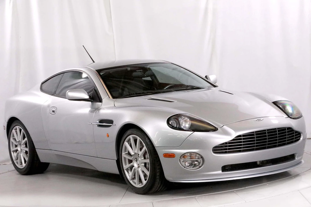 2005 Aston Martin Vanquish 1st Gen - Image 16 of 31