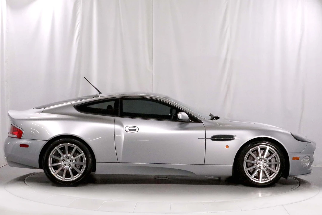 2005 Aston Martin Vanquish 1st Gen - Image 15 of 31