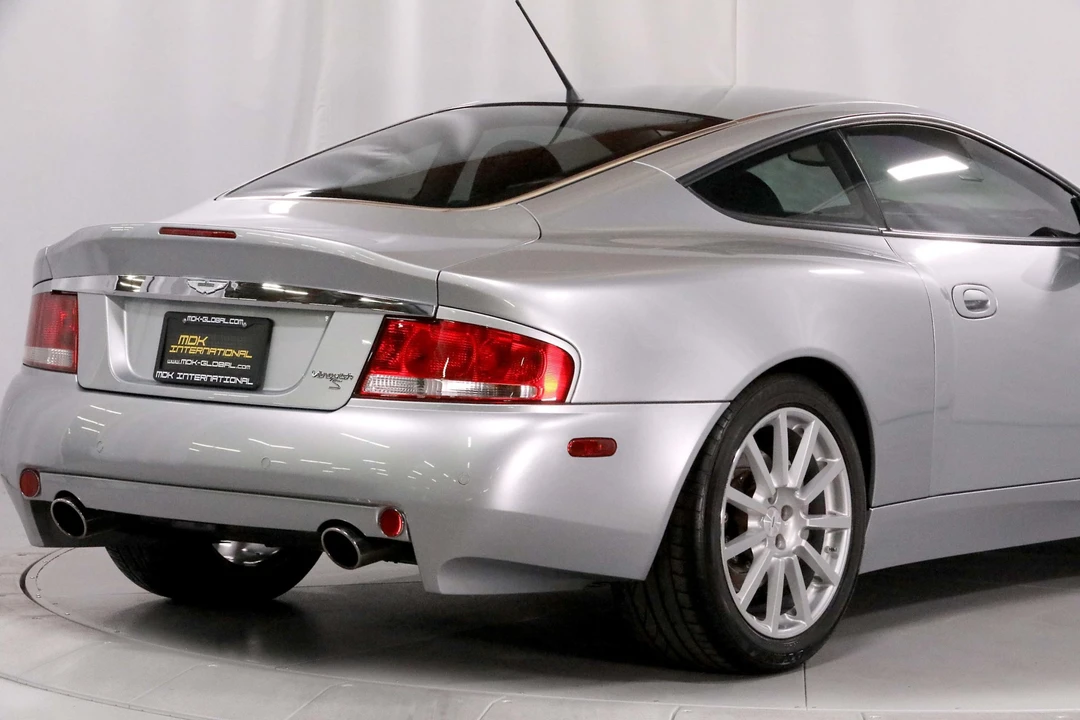 2005 Aston Martin Vanquish 1st Gen - Image 12 of 31