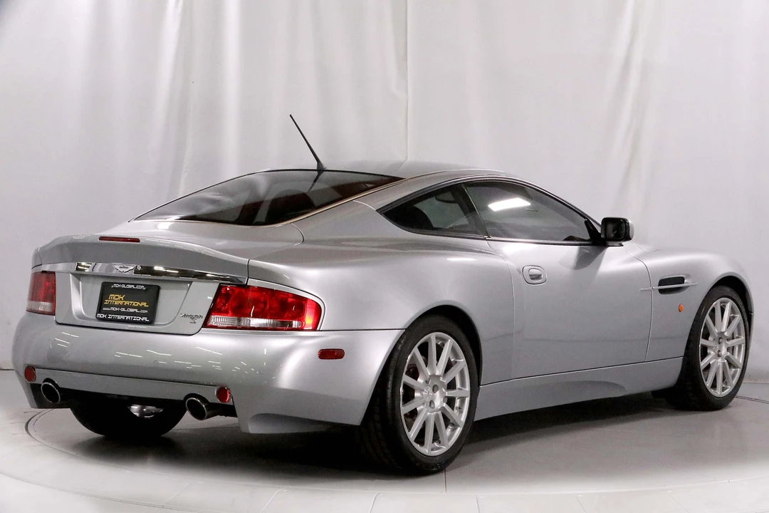 2005 Aston Martin Vanquish 1st Gen - Image 11 of 31