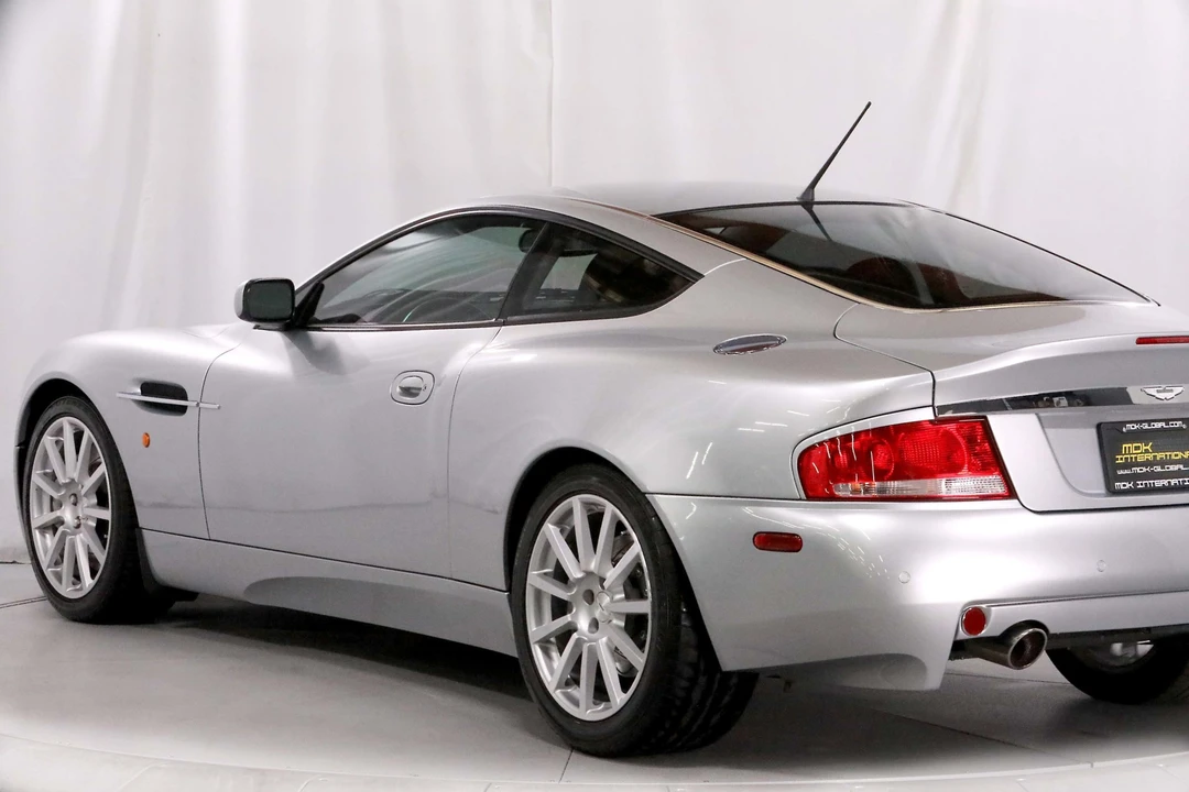 2005 Aston Martin Vanquish 1st Gen - Image 8 of 31