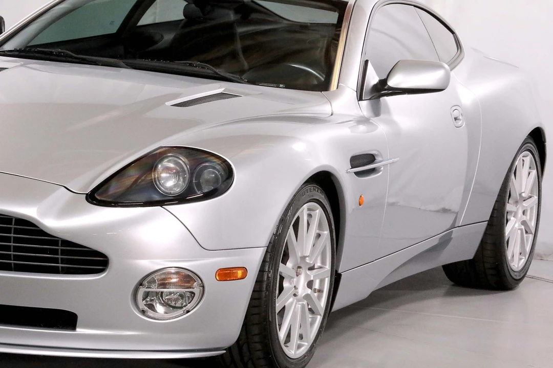 2005 Aston Martin Vanquish 1st Gen - Image 4 of 31